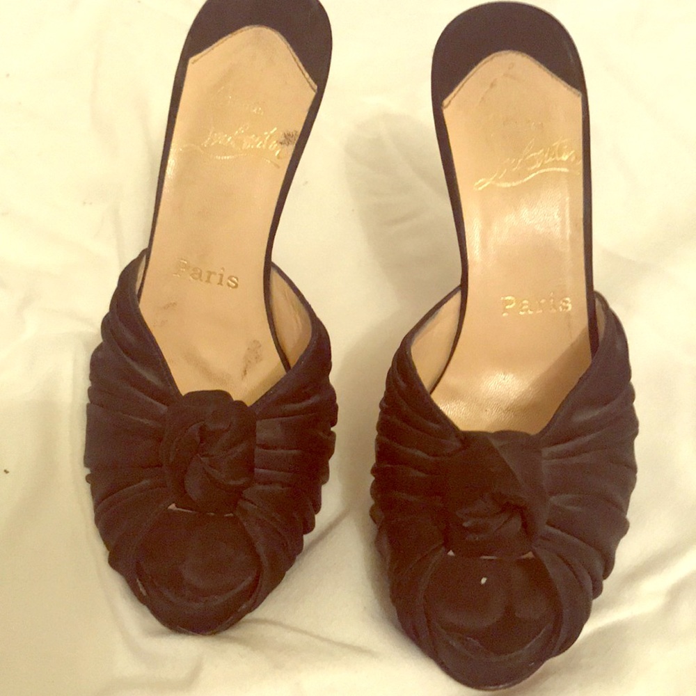 Old school slipper shoes